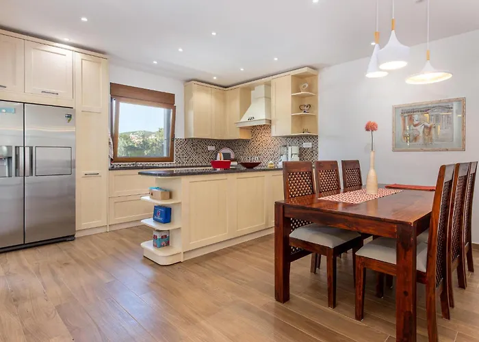 Nice Home In Kostrena