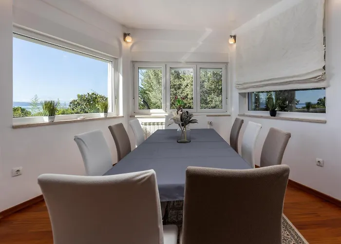 Amazing Home In Kostrena